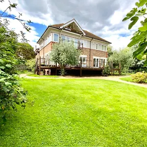 Private - The Beam - Burway House On The River Thames Chertsey